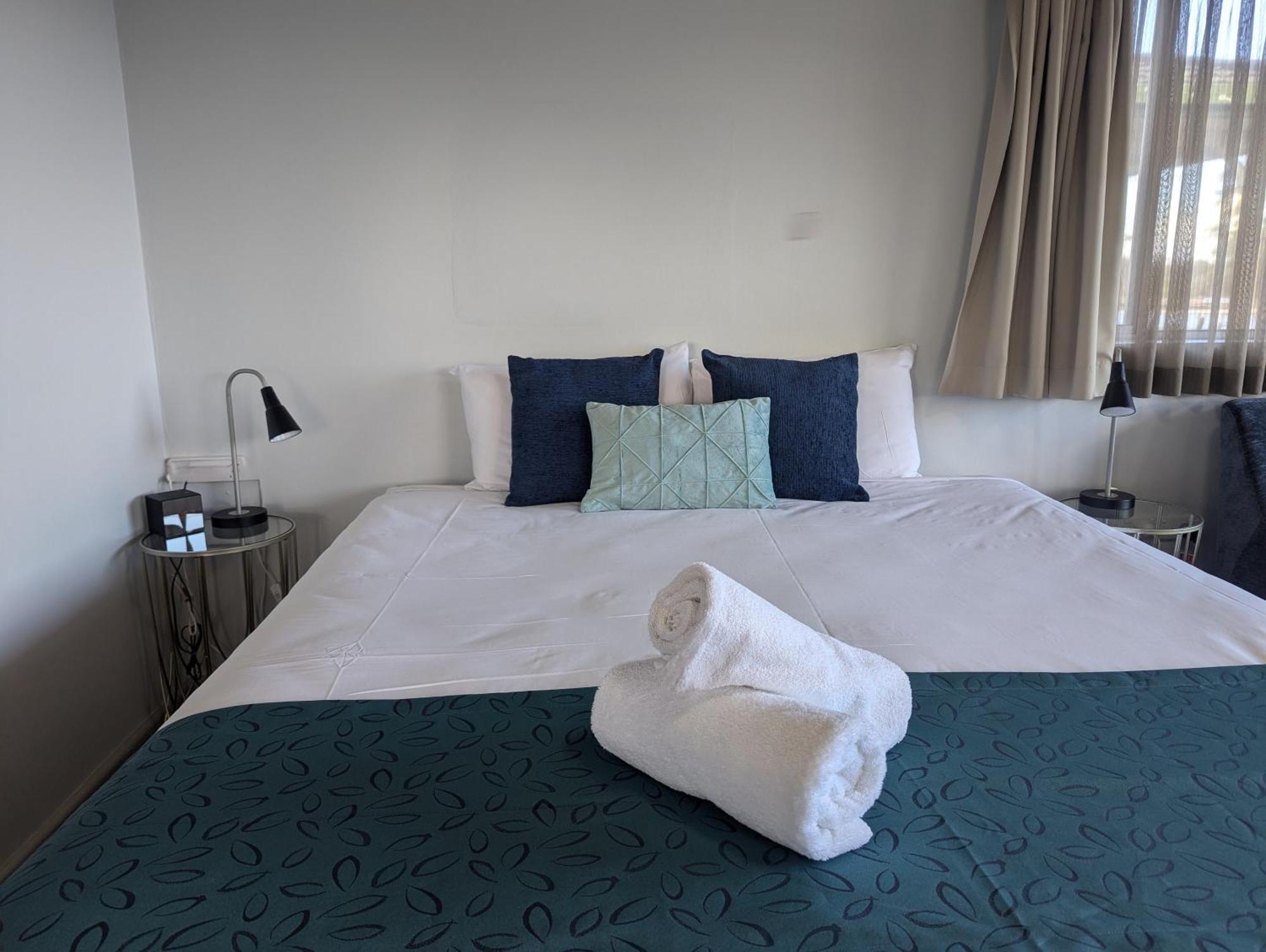 Haven Waters Motel & Apartments Норт-Хейвен Экстерьер фото