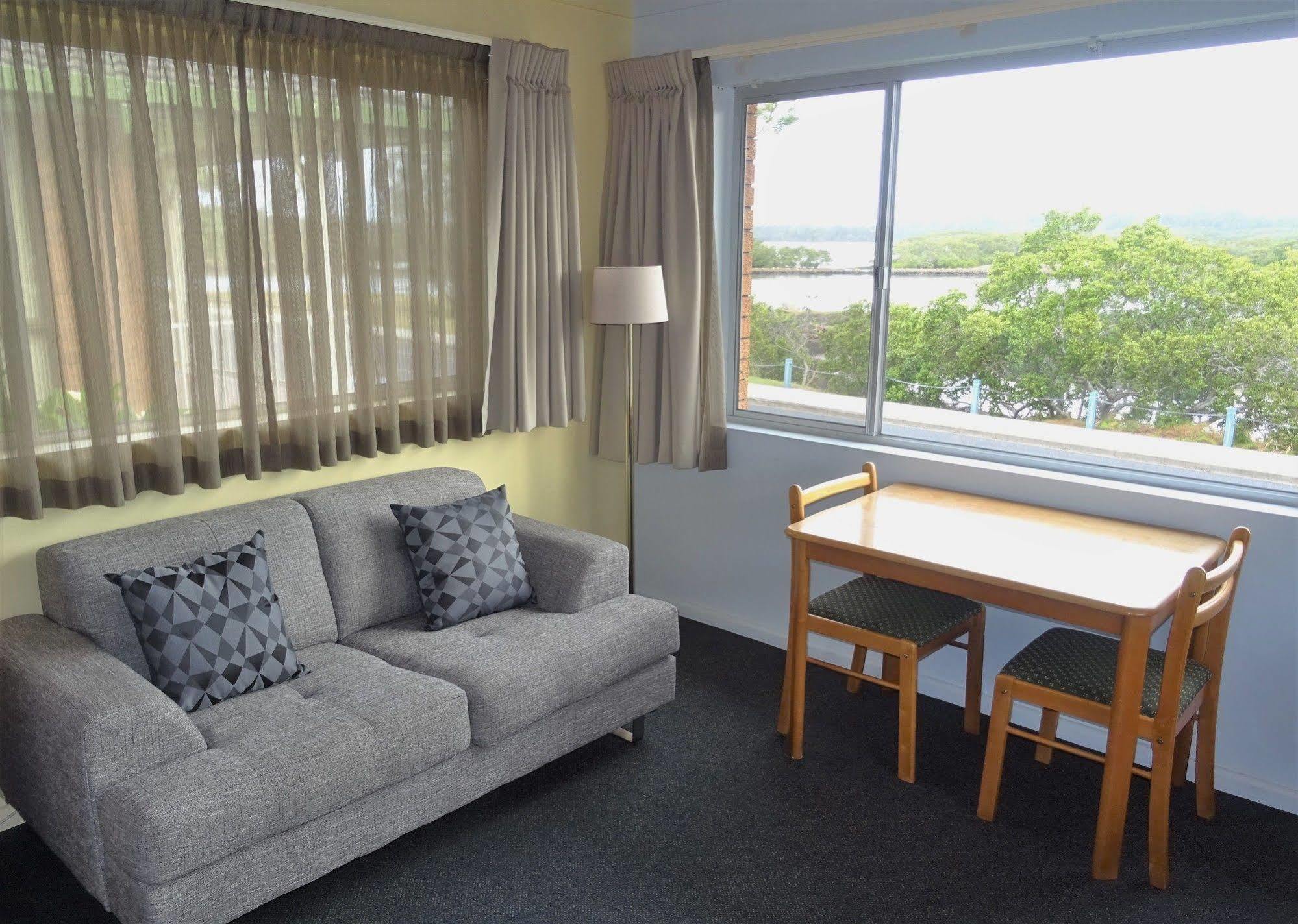 Haven Waters Motel & Apartments Норт-Хейвен Экстерьер фото